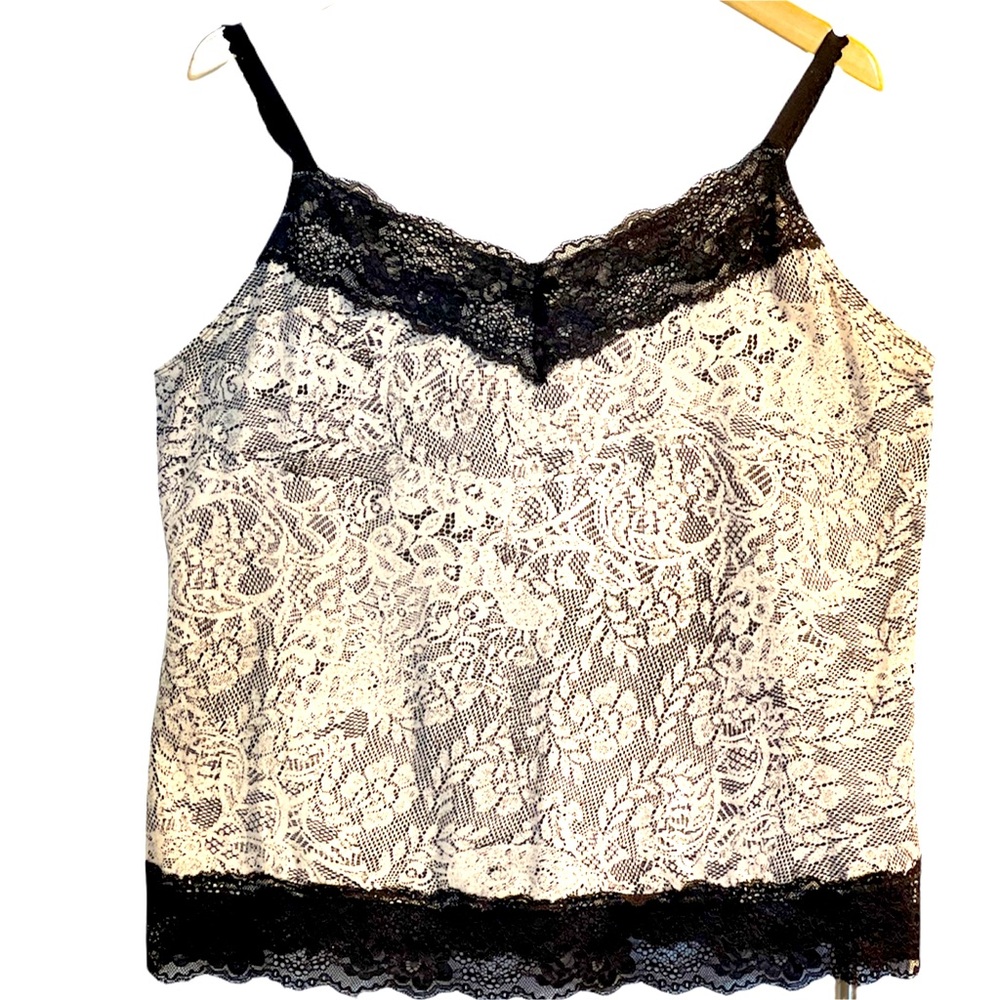 Avenue Cream & Black Printed Lace Camisole with Black Lace Detail Size 1…
